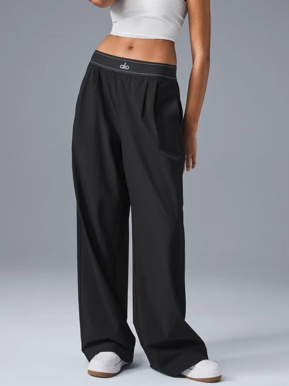 ALO Yoga, Black Chic Straight-leg Trouser, Brand New💥Regular 30 inches